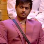 Neil Bhatt Instagram - Life is a peach 🍑 (If you know, you know) Outfit- @charchaandofficial Styled by - @purvabansal5 Assist by - @kalyanis_couture #NeilBhatt #Neiwarya #BiggBoss17 #BiggBoss #BB17 #WeekendKaVaar