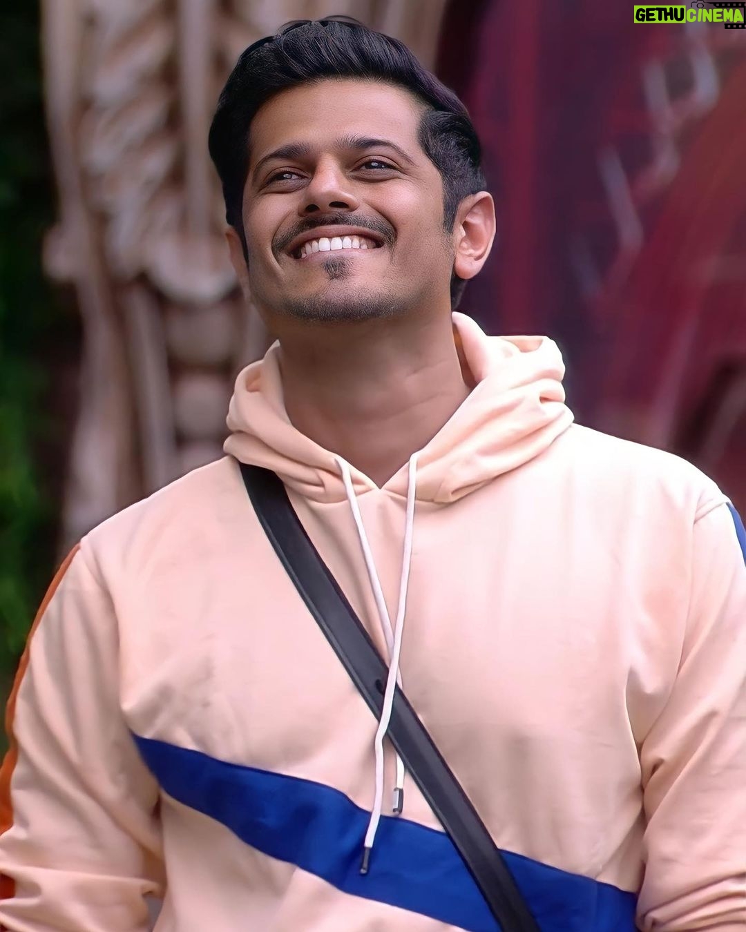 Neil Bhatt Instagram - It’s hoodie season guys🥳🥰 Outfit 1: @bereziasm Outfit 2: @hancockfashion Outfit 3: @knit.nap Styled by - @purvabansal5 Assist by - @kalyanis_couture #FavTimeOfTheYear #NeilBhatt #Neiwarya #BiggBoss17 #BiggBoss #BB17