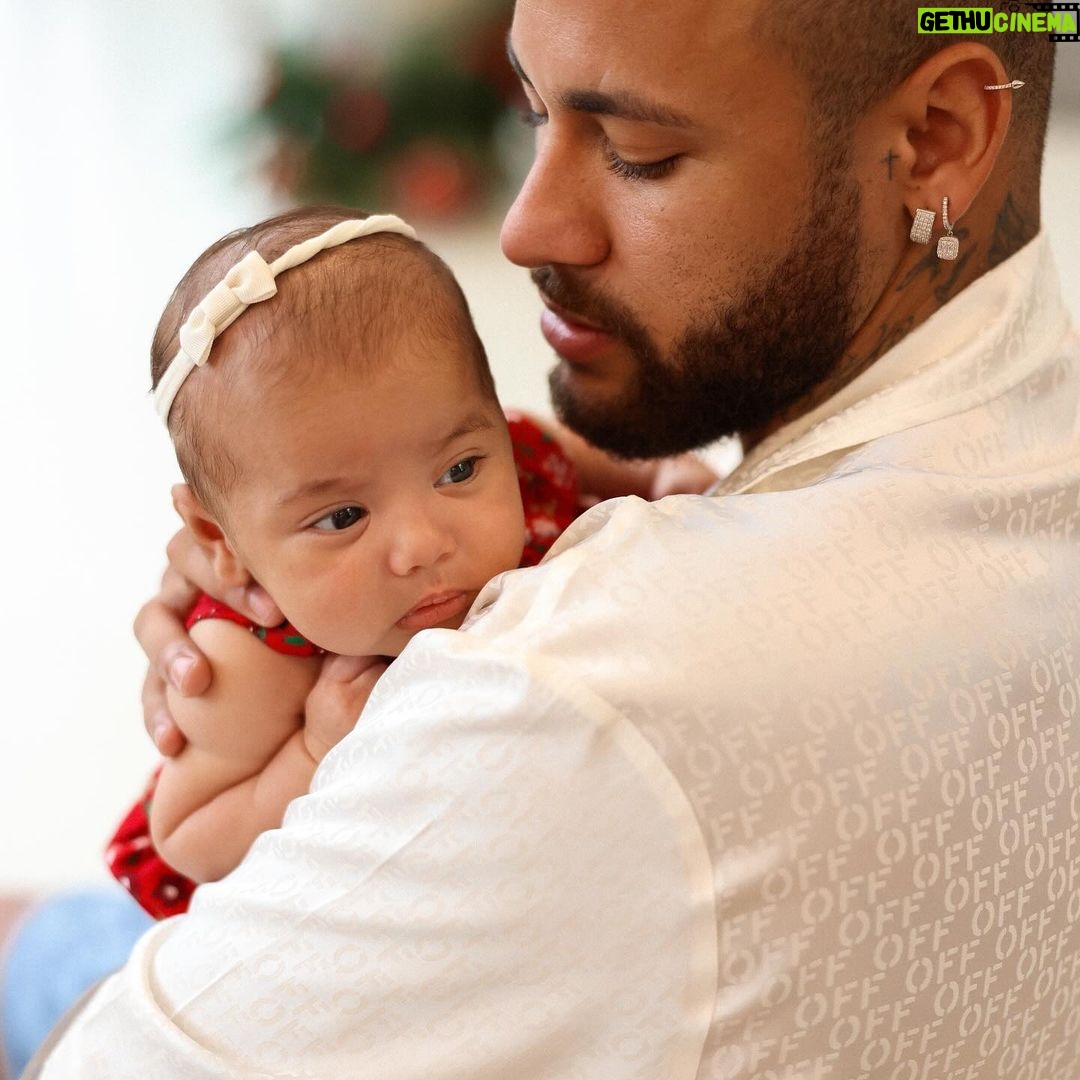 Neymar Jr Instagram - Primeiro Natal da nossa princesa 😍❤️