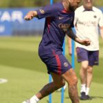 Neymar Jr Instagram - Feliz em estar voltando 🙏
