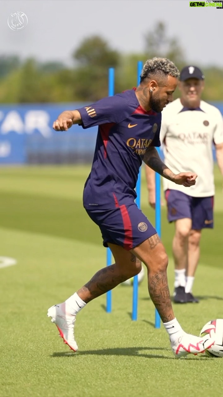 Neymar Jr Instagram - Feliz em estar voltando 🙏