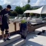 Neymar Jr Instagram - 1 mês de choro e muita dor. KEEP GOING 👑
