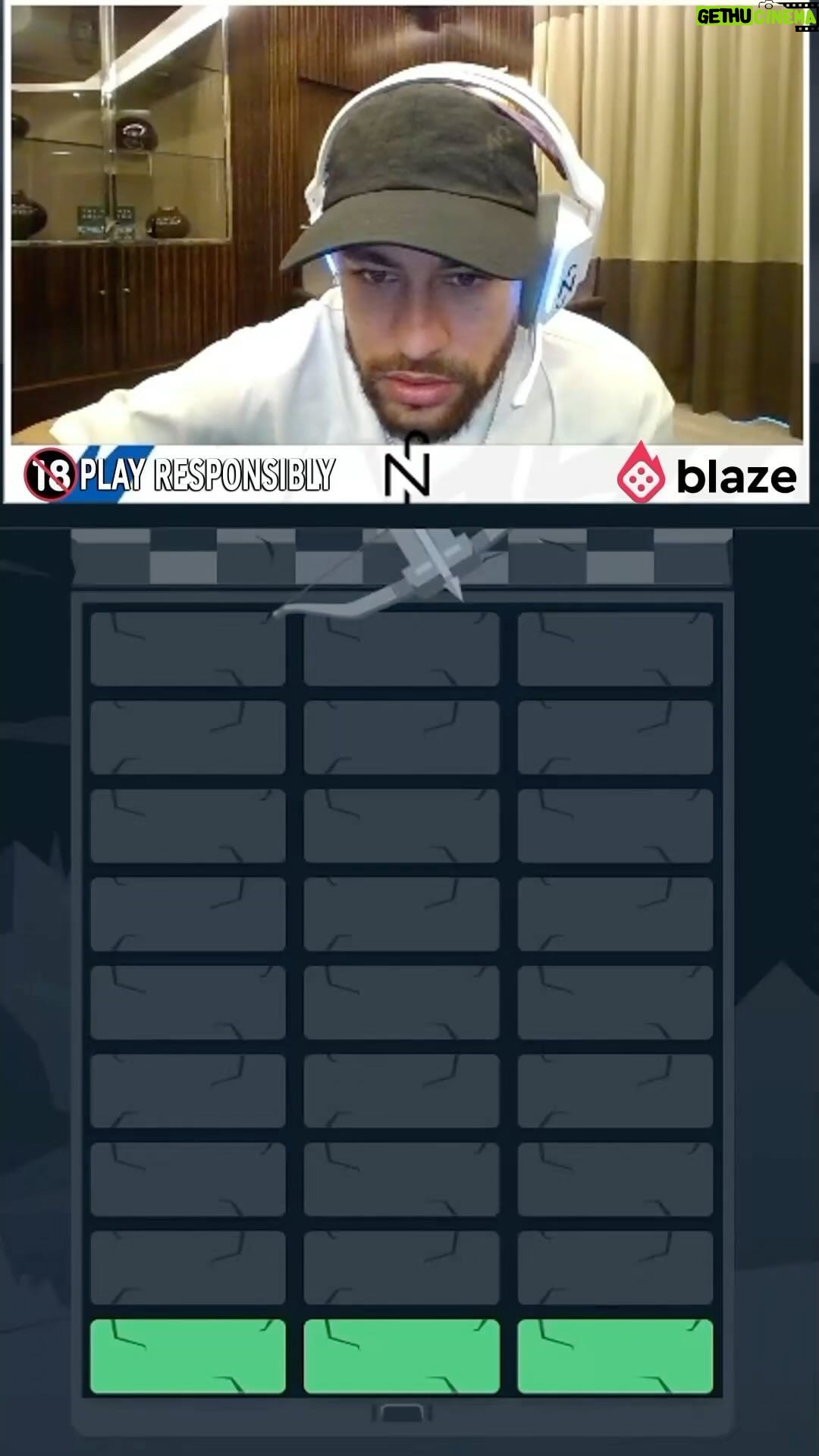 Neymar Jr Instagram - Eu sei uma tática… Play responsibly | 18+ Only www.blaze.com/neymarjr
