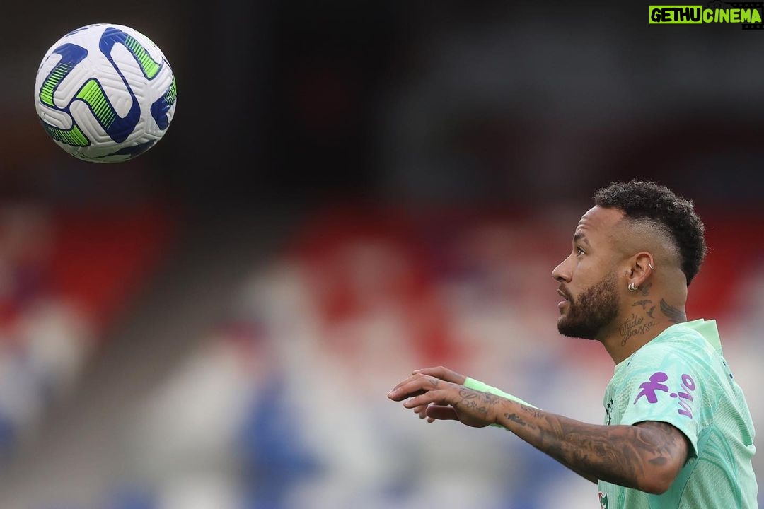 Neymar Jr Instagram - Prontos pra amanhã 🇧🇷❤️