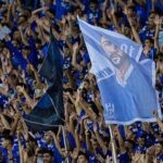 Neymar Jr Instagram - ليلة مبهرة، غمرتني بالسعادة شكرًا لجمهور #الهلال.. فخور كوني هلالي 💙 @alhilal Uma noite incrível que me deixou feliz Obrigado aos fãs do @alhilal .. orgulho de ser Al Hilal 💙