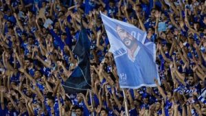 Neymar Jr Instagram - ليلة مبهرة، غمرتني بالسعادة
شكرًا لجمهور #الهلال.. فخور كوني هلالي 💙 @alhilal 

Uma noite incrível que me deixou feliz
Obrigado aos fãs do @alhilal .. orgulho de ser Al Hilal 💙