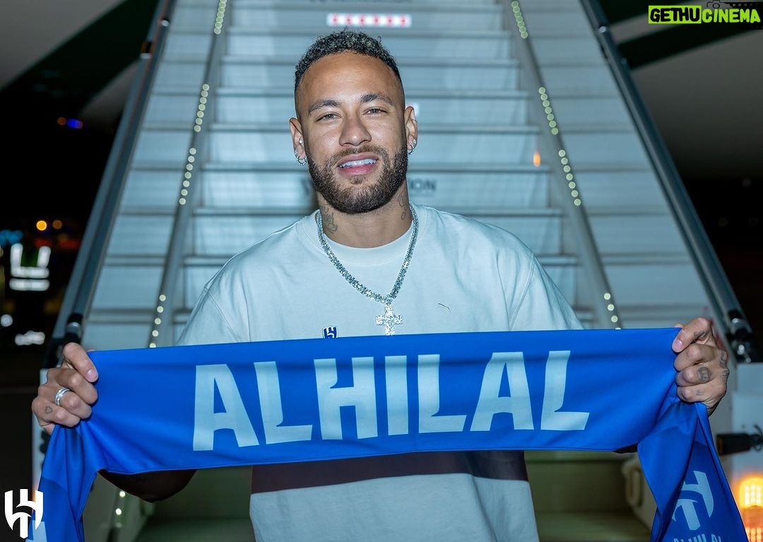 Neymar Jr Instagram - The Brazilian historical magician has arrived 🤩 Welcome home 🏡 #AlHilal 💙 @neymarjr 🫶🏻