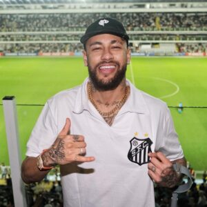 Neymar Jr Instagram - Pra sempre MENINO DA VILA 🖤🤍