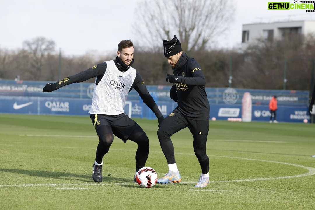 Neymar Jr Instagram - Primeiro treino com 31 😉😍🥵