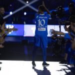 Neymar Jr Instagram - *Foi muito maravilhoso receber o carinho dos torcedores do @alhilal 💙🤍 *Recorde de gols pela @cbf_futebol 💙💚💛 *Nascimento da minha princesa MAVIE 😍 2023 foi um ano muito difícil pra mim mas esses 3 momentos ficarão guardados na minha memória e no meu coração ❤️