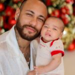 Neymar Jr Instagram - Primeiro Natal da nossa princesa 😍❤️