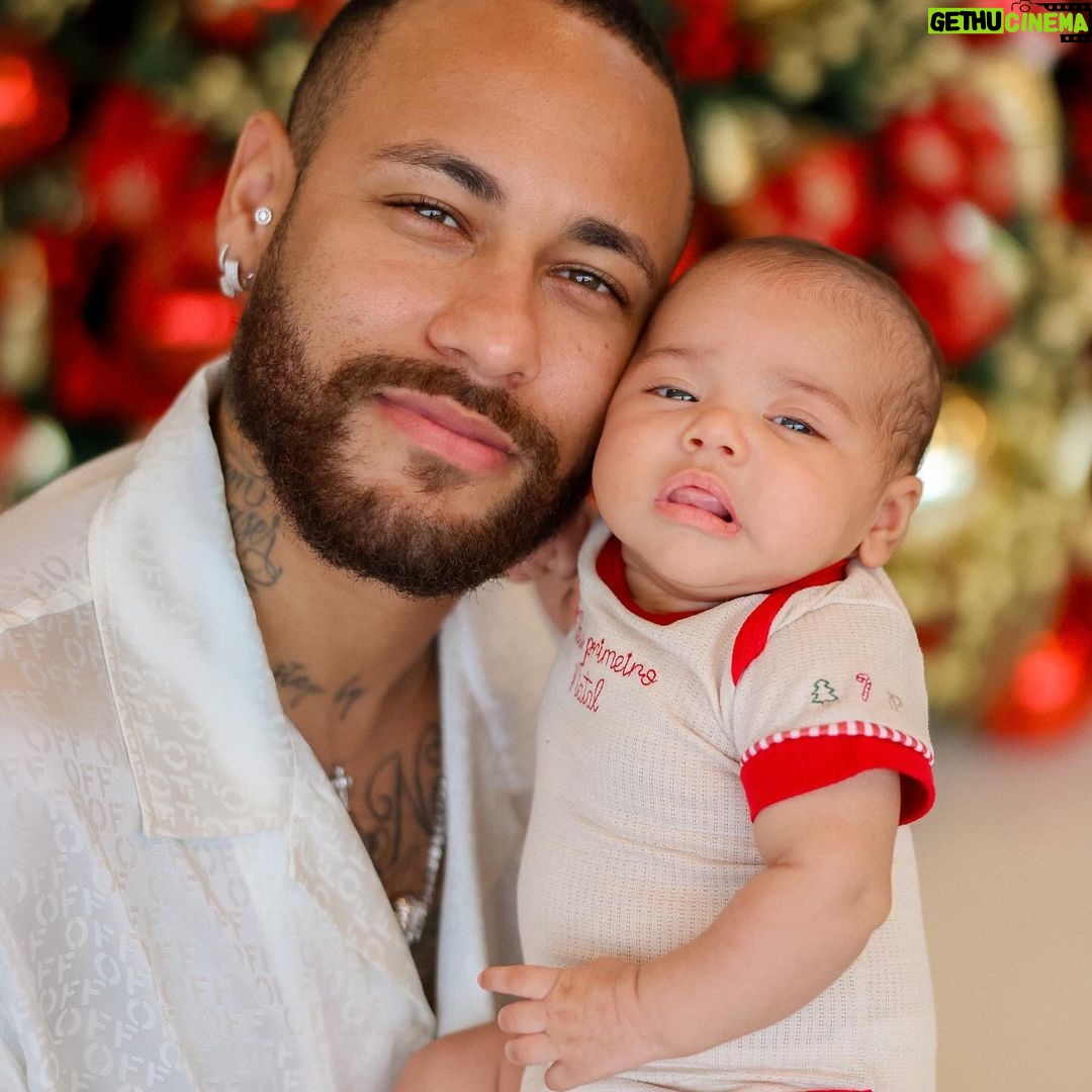 Neymar Jr Instagram - Primeiro Natal da nossa princesa 😍❤️