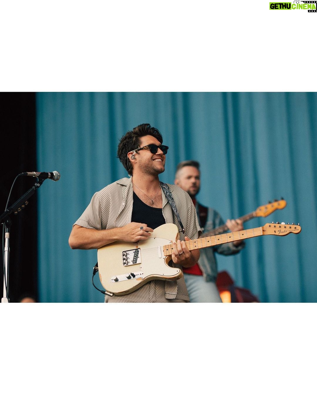 Niall Horan Instagram - Stavern . That was amazing ! Thank you for having me and being an incredible crowd. Can’t wait for Oslo next year xx Stavernfestivalen