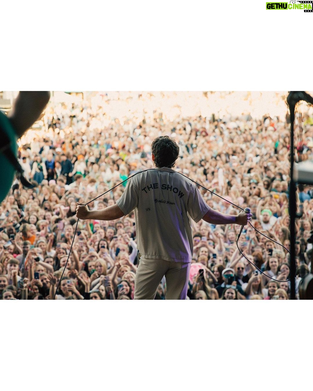 Niall Horan Instagram - Stavern . That was amazing ! Thank you for having me and being an incredible crowd. Can’t wait for Oslo next year xx Stavernfestivalen