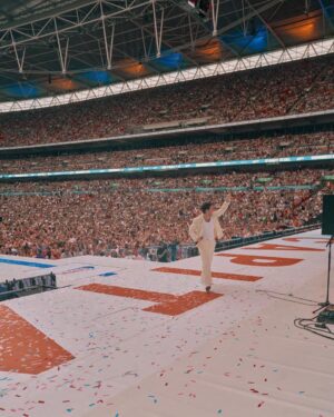 Niall Horan Instagram - Thank you all so much for all the support around The Show so far. I’m so happy you all are loving this album xx
