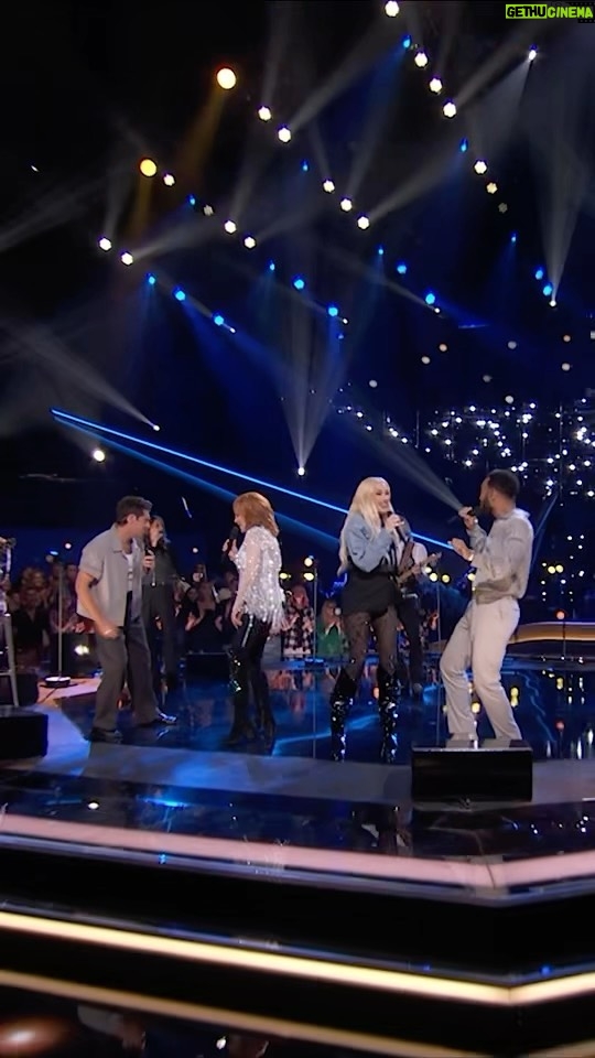 Niall Horan Instagram - THIS COACH PERFORMANCE SLAYS !!! love you @reba, @niallhoran, @johnlegend, @gwenstefani 💖
