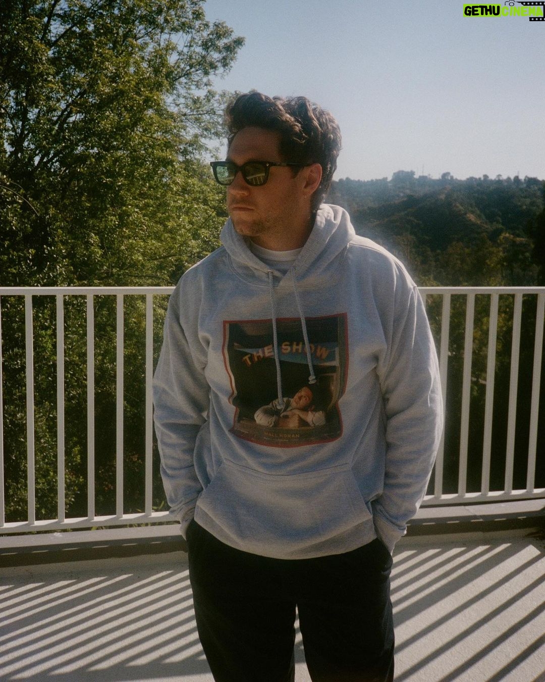 Niall Horan Instagram - HELLO LOVERS! New merch out now