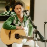 Niall Horan Instagram - The “Meltdown” performance video from @vevo’s Extended Play series is out now ! We shot all of these videos at the house in Calabasas where so many songs off the record were written. I absolutely love the stripped back version of this song, there’s just something about it that feels so special.
