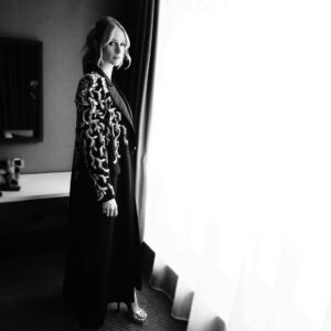 Niamh Algar Instagram - IFTA Awards ☘️

Styling by @hollyevawhite 
Wearing 
@sabina.bilenko 
@simmishoes @tylerellisofficial @vraiofficial @shaunleanejewellery