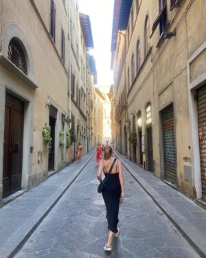 Niamh Algar Instagram - Summer ‘23 🔥🇮🇹🍕