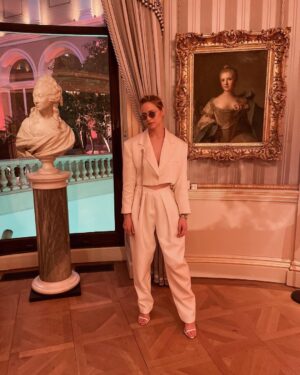 Niamh Algar Instagram - Thank you for a lovely evening @skytv 
💕❤️💙💜💛💚🧡

Thank you @cartier ⌚️
@les_monts @magdabutrym @otiumberg xxx

Styling @hollyevawhite 
Hair @hurrbydavid 
Makeup @kennethsohmakeup