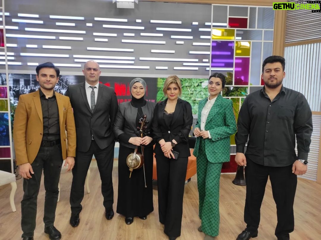 Nicat Əli Instagram - Space tv- də "Sündü" - dən danışdıq. Dəvətə görə təşəkkürlər. #space