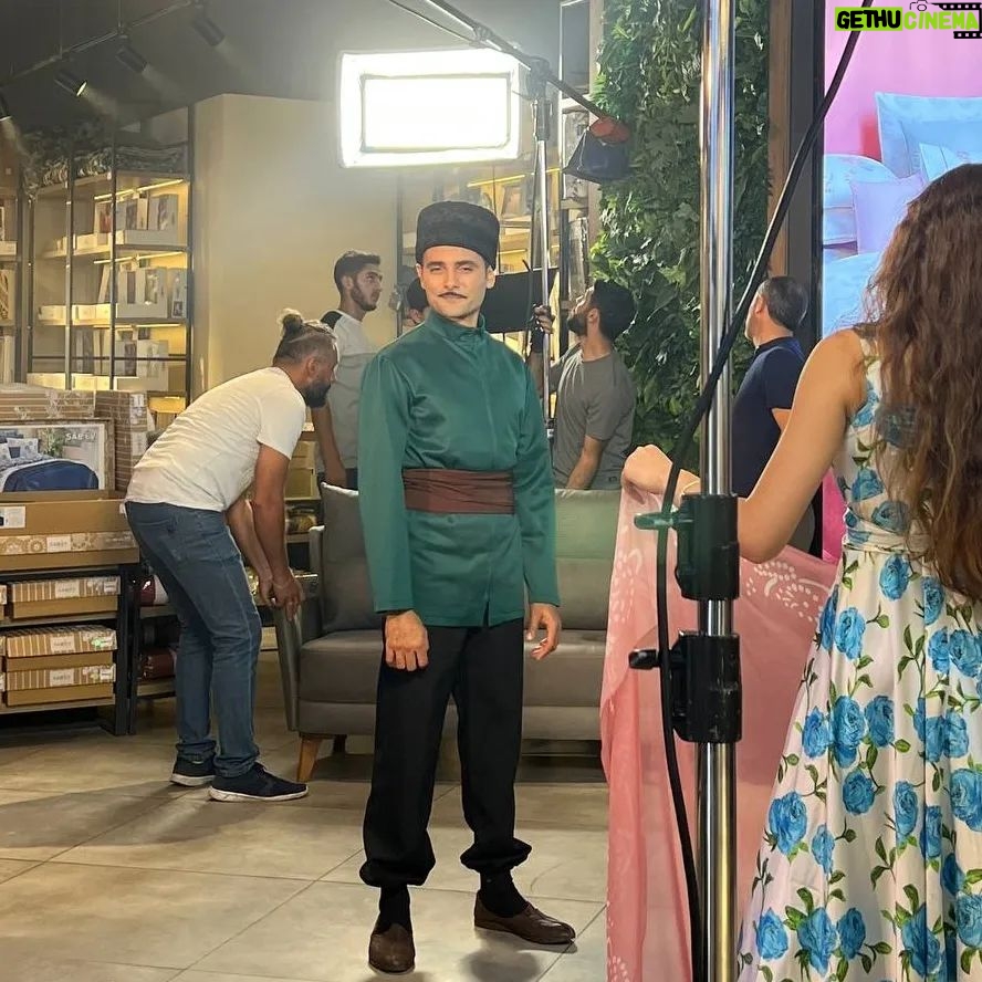 Nicat Əli Instagram - Əsgər Bəy. #əsgərbəy . @eminmuradov @emotiongroup . . #nicataliofficial #nicatali #actor #oyuncu #set #serial #kino #film #azerbaijan #baku #azerbaycanfilm #dizi #zkfo #zenginkızfakiroğlan #musicaltheatre #notrdamqozbeli #akademikmusiqiliteatr #theatre #instagram #instagramaz #trt1 #imtahanofficial #xezertvofficial #parisnotrdamaithaf #kvazimodo #квазимодо