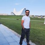 Nicat Əli Instagram - Təşəkkürlər GövhərŞah😊 @govhershah foto üçün🙏 . . #nicataliofficial #nicatali #actor #oyuncu #set #serial #kino #film #azerbaijan #baku #azerbaycanfilm #dizi #zkfo #zenginkızfakiroğlan #musicaltheatre #notrdamqozbeli #akademikmusiqiliteatr #theatre #instagram #instagramaz #trt1 #imtahanofficial #xezertvofficial #parisnotrdamaithaf #kvazimodo #квазимодо