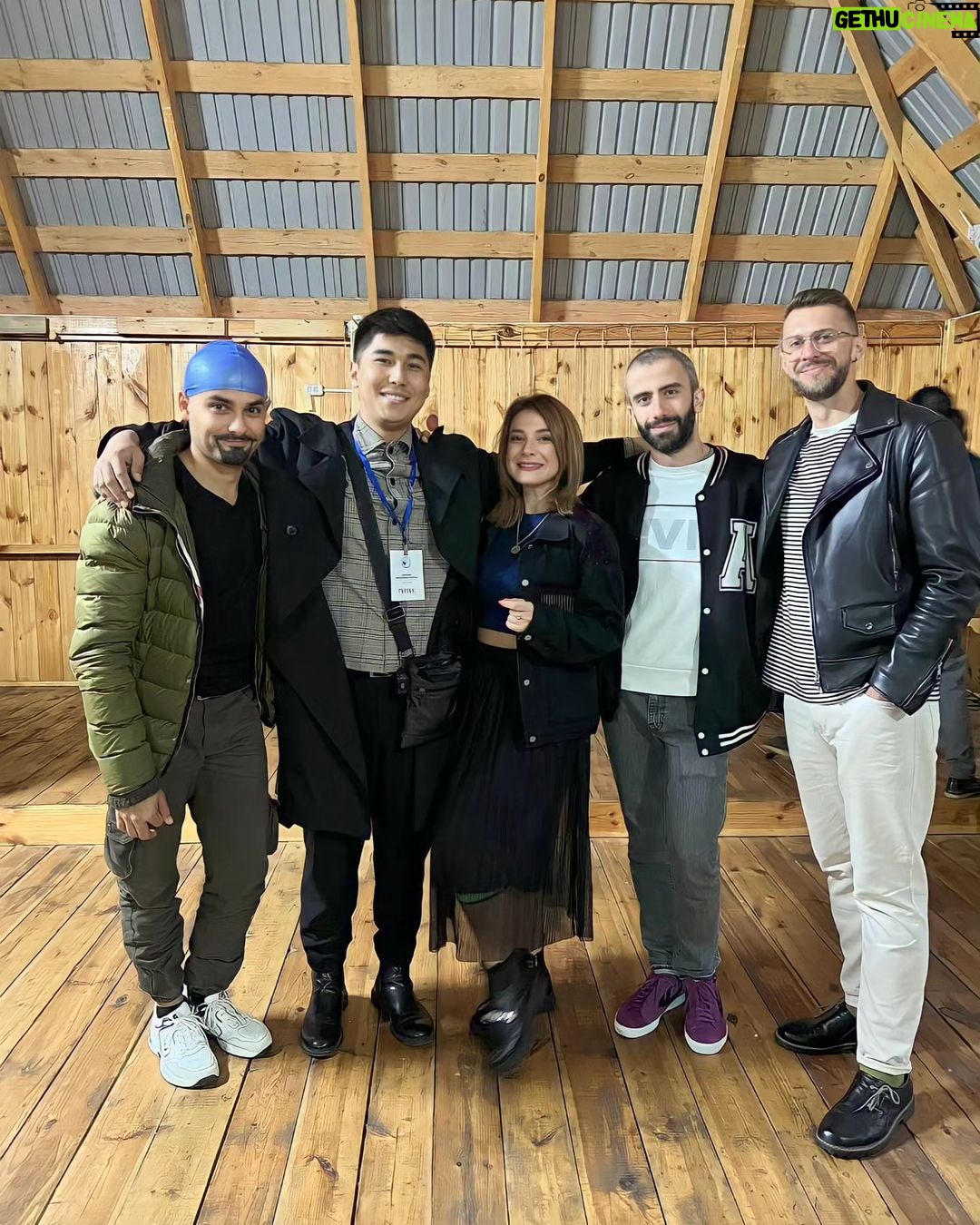 Nicat Əli Instagram - Gözəl insanlar. Hər biri ayrı ayrılıqda çox istedadlı gənclərdir. @akademik_musiqili_teatr @culture.gov.az @gitis.official @gitis_international @gitis_academy #гитис #зеренда #мастеркласс Kazakhstan