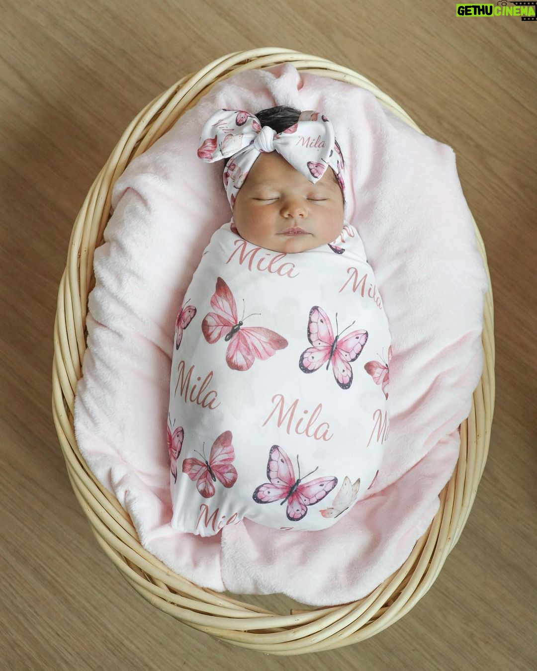 Nick Barrotta - 7.8K Likes - Mila Elizabeth Barrotta // 8.1.23 🙏🏼💖
7lbs. 13oz. and loved more than you could ever imagine