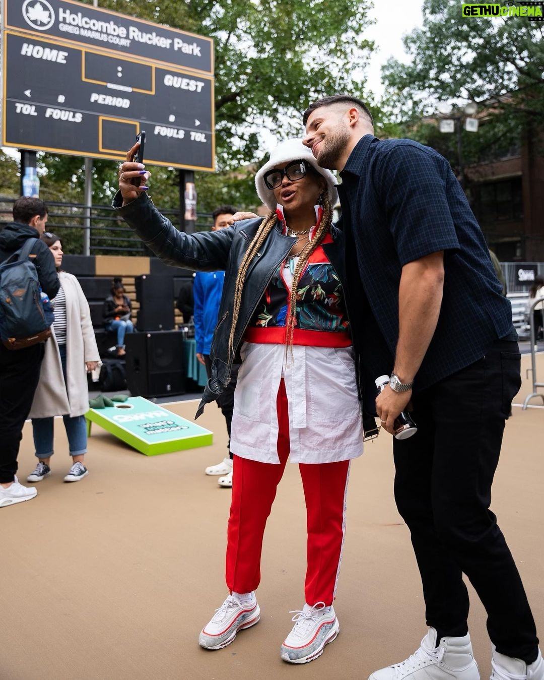 Nick Barrotta Instagram - @liveowyn x @ruckerparkstreetball Rucker Park W. 155th St. Harlem, NYC