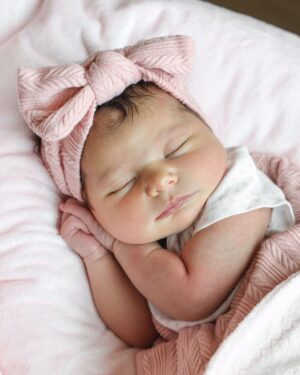 Nick Barrotta Instagram - Mila Elizabeth Barrotta // 8.1.23 🙏🏼💖
7lbs. 13oz. and loved more than you could ever imagine