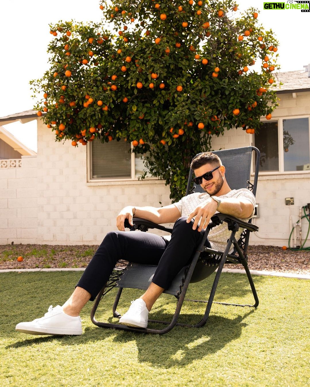 Nick Barrotta Instagram - i peel good 🍊 Scottsdale, Arizona