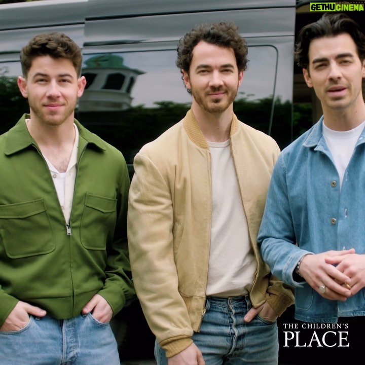 Nick Jonas Instagram - We’re teaming up with @childrensplace to find 1 lucky and deserving school of $100,000 towards their school’s improvement. Plus, get a chance to see @jonasbrothers live!! Will your school win? Head to the link in bio to enter and get all the details 😎 #ad