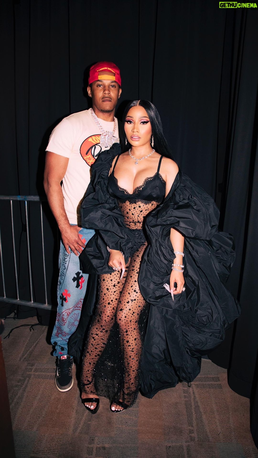 Nicki Minaj Instagram - like a dream come true #MTV #VMA’s…♥️