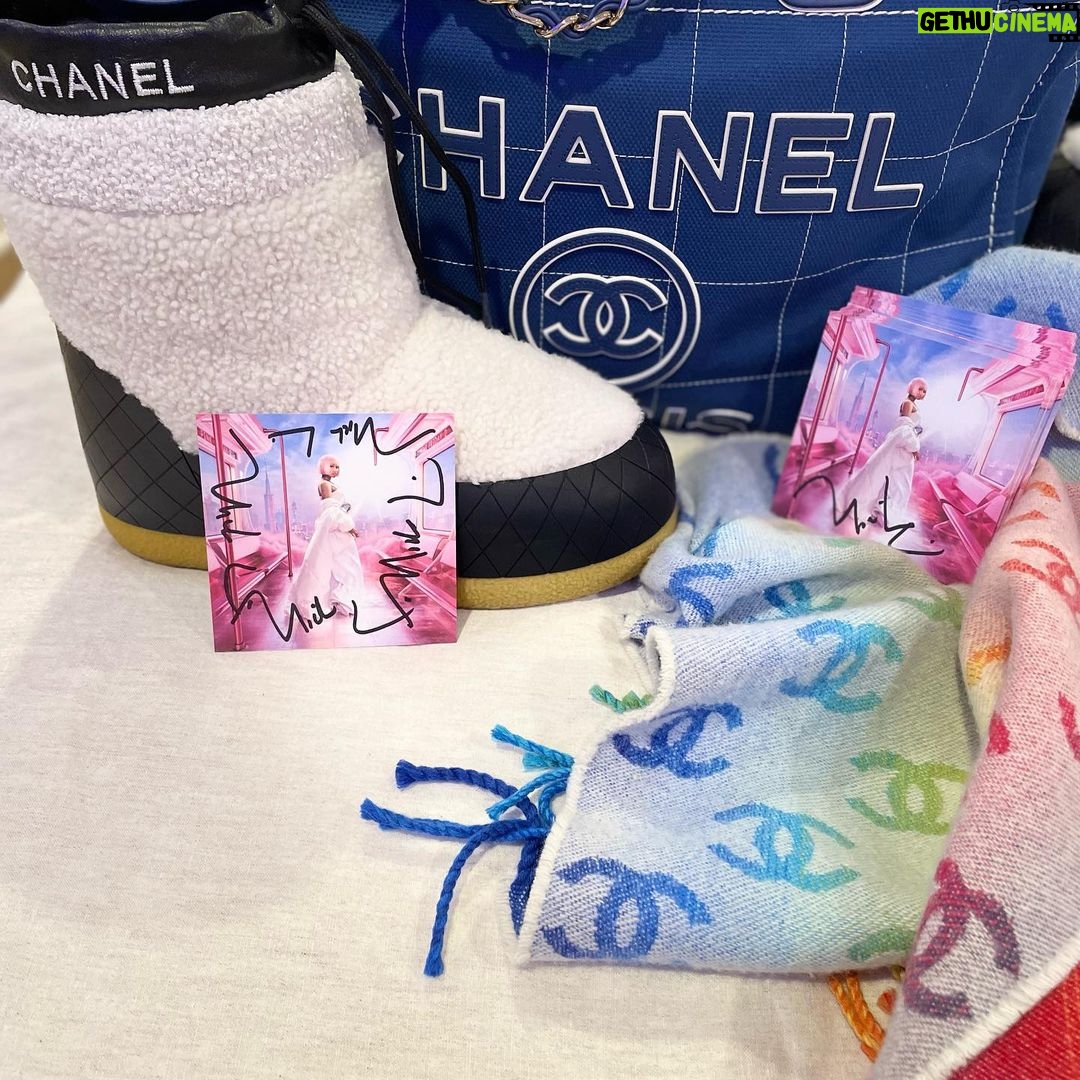 Nicki Minaj Instagram - Itβs official. My brand new fragrance #PinkFriday2 is now @jcpenney πππ¦