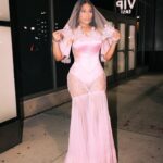 Nicki Minaj Instagram - DOLCE & GABARBIE 🎀 #MTVVMA’s 🤍👑