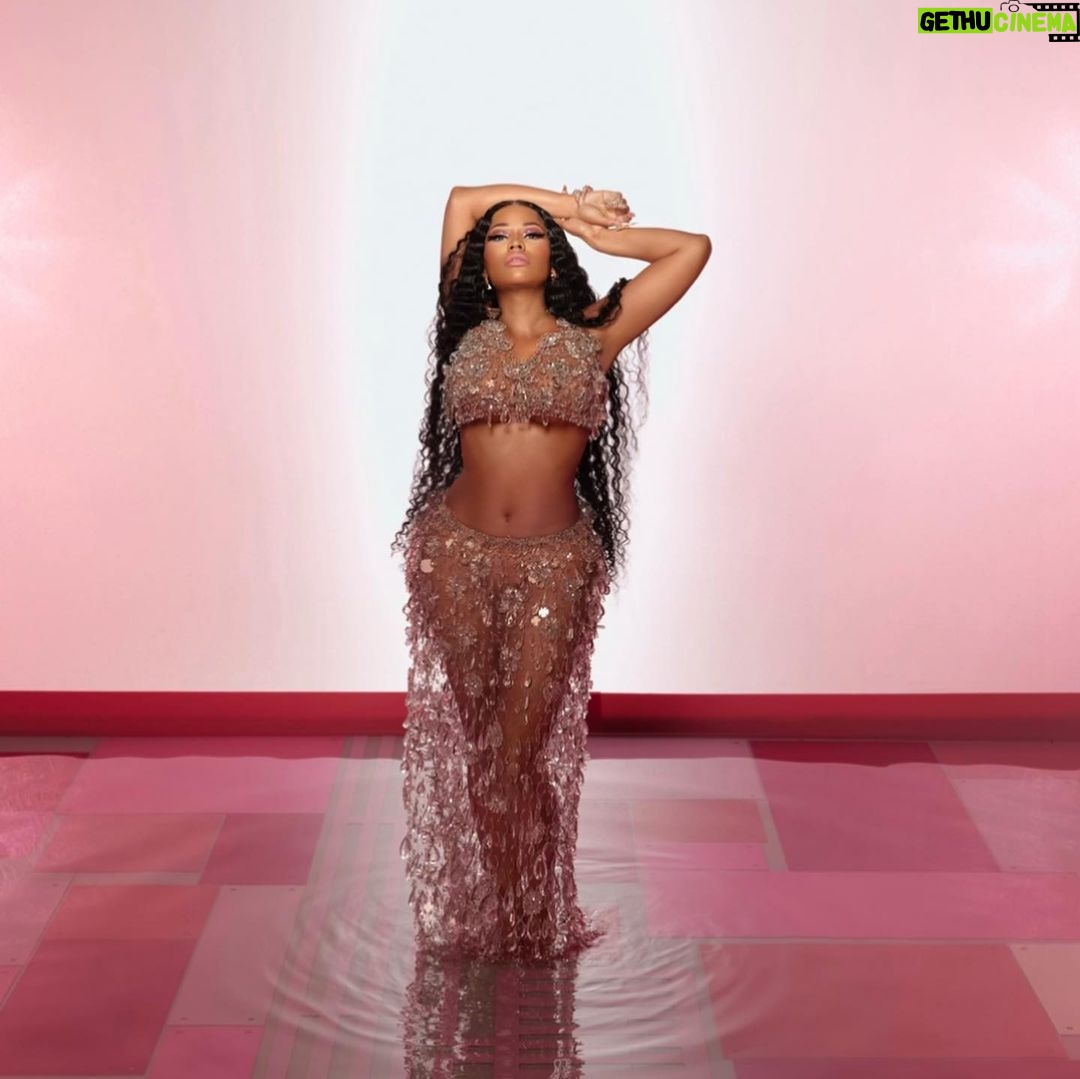 Nicki Minaj Instagram - Look by @Rabanne ✨ Styling by @maherjxridi ✨ Assisted with styling @diandretristan ✨ Hair by @arrogant_tae123 ✨ MUA Creative Direction @patmcgrathreal ✨ MUA @hotlikefirre ✨ Photos by @charlie_chops ✨ #LastTimeIsawYou out NOW✨🎀🏆📓🎧
