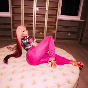 Nicki Minaj Instagram - 🎀♥️