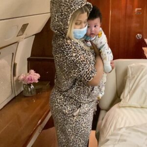 Nicki Minaj Instagram - All I can think about is how sleep deprived my husband & I were. And how I wouldn’t trade even one minute of the journey to becoming your mom. 

🌸🌸🌸
3 diff moms in this slide. Papa, one day I hope you’ll know how lucky you are to have them. 

🌸🌸🌸
Happy Mother’s Day Mommy. Thank you for bringing me to church with you when I was a kid. 

🌸🌸🌸
Happy Mother’s Day to my husband’s mother who helped us soooo much in the first year so we could get a few hours of sleep sometimes. 

🌸🌸🌸
Happy Mother’s Day to my husband’s grandmother whom he adores. 

🌸🌸🌸
And to you. The mothers who have no clue how you’re going to “figure it out”. Wishing you blessings & peace. You will ABSOLUTELY figure it out. I promise. You’re a 
super-hero🙏🏾💞💞💞