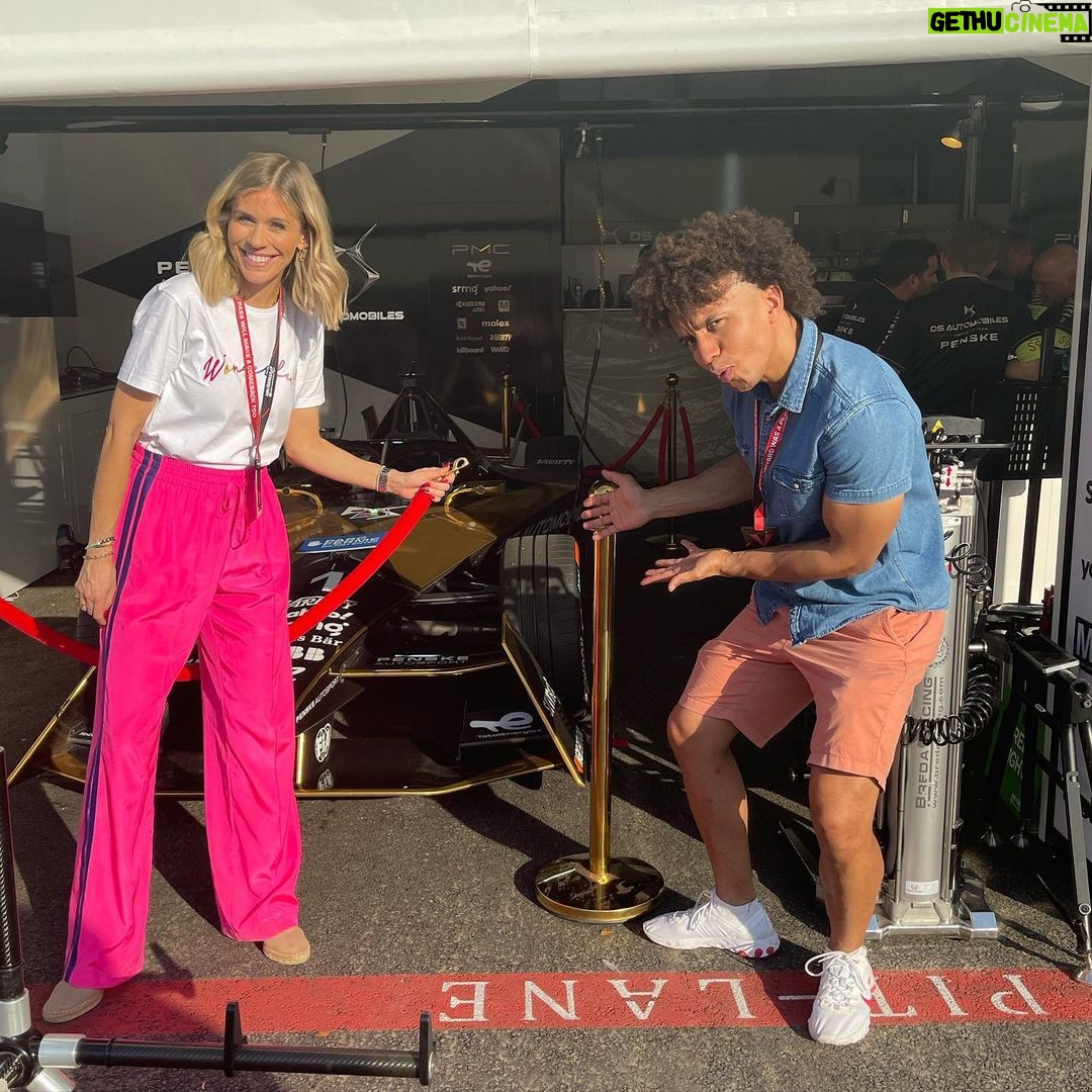 Nicki Shields Instagram - Wishing my FE family a wonderfully warm and sweaty weekend in Jakarta! 🥵😅🥰 Sad not to be there but apparently 90% humidity aren’t the optimal conditions for growing a baby! So I’ll be cheering you on from the sidelines. 🤰🏼 I’ll be back for Portland and London though so watch out! 👀 Good luck to @iamradzi @piquetjr and the @fiaformulae TV gang! #channel4sport #jakartaeprix #jakarta #formulae #broadcast #motorsport #womeninmotorsport #luxurylifestyle #luxuryfashion