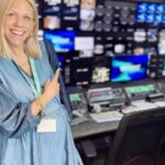 Nicki Shields Instagram - Jakarta Formula E 🥵…. from an air conditioned London! 😋Loved seeing all the action that goes on behind the scenes from our remote broadcast in London. As well as the crew on the ground, a huge team works remotely from London to make the magic happen! (And keep the carbon footprint down) Congrats all on a great show and to @maximilianguenther on his first win for @maseratimsg, (Maserati’s first single seater win since Fangio in 1957!) and @pascal_wehrlein on Saturday’s win 🙌🏼🙌🏼 Bring on Portland in a few weeks🥳🏎️🏎️🎙️🎙️ Wearing double denim by @thoughtthebrand 💙 #formulae #jakartaeprix #racing #fe #electric #tvproduction #westworks #bts