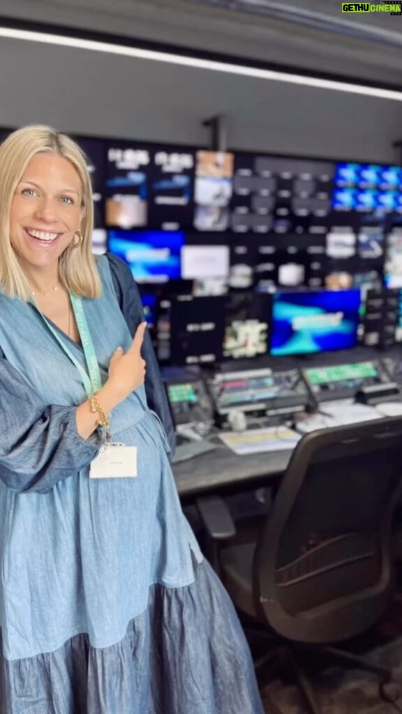 Nicki Shields Instagram - Jakarta Formula E 🥵…. from an air conditioned London! 😋Loved seeing all the action that goes on behind the scenes from our remote broadcast in London. As well as the crew on the ground, a huge team works remotely from London to make the magic happen! (And keep the carbon footprint down) Congrats all on a great show and to @maximilianguenther on his first win for @maseratimsg, (Maserati’s first single seater win since Fangio in 1957!) and @pascal_wehrlein on Saturday’s win 🙌🏼🙌🏼 Bring on Portland in a few weeks🥳🏎️🏎️🎙️🎙️ Wearing double denim by @thoughtthebrand 💙 #formulae #jakartaeprix #racing #fe #electric #tvproduction #westworks #bts