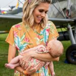 Nicki Shields Instagram - Start ‘em young! Giving Alyra her first taste of motorsport… Clearly a fan 😴💤 #settringtoncup #goodwoodrevival #gridwalk #skysportsf1 #womeninmotorsport #5weeks #mumanddaughter #AlyraLily 📸 @loujohnsonphoto Goodwood Motor Circuit