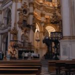 Nicolás Amelio-Ortiz Instagram - Se dice que cuando el último rey islámico entregó las llaves de la Alhambra a los reyes católicos, su madre le dijo: "lloras como una mujer lo que no supiste defender como un hombre". Que vieja de mierda lpm!!! Pero ese comentario que lanzó un guía turístico al pasar mientras yo filmaba por el Generalife también me hizo entender un poco mejor los vínculos de mis amigos españoles con la demostración de sus emociones y, sobre todo, con la validación de sus madres. Somos lo que hacemos con lo que hicieron de nosotros. Alhambra, Granada