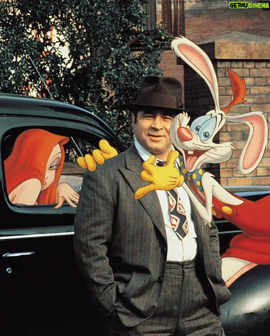 Nicolás Amelio-Ortiz Instagram - En mi top 3 de películas favoritas de la historia del cine. "Quién engañó a Roger Rabbit" me tiene obsesionado desde que tengo 5 años. El juez Doom uno de los mejores y más aterradores villanos que existen.