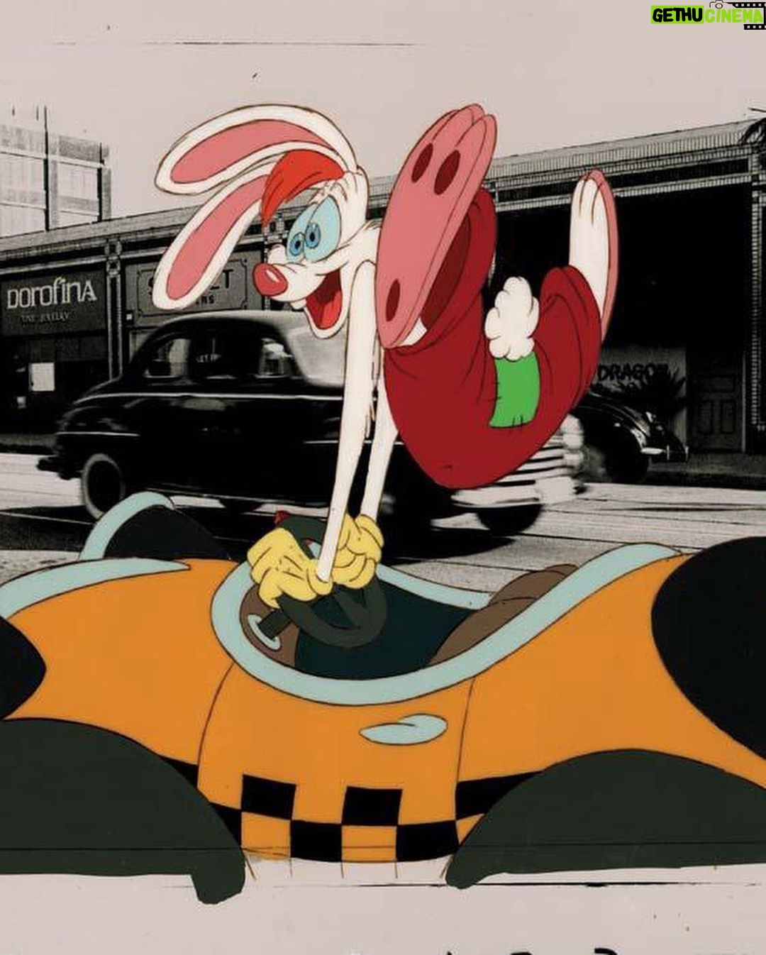 Nicolás Amelio-Ortiz Instagram - En mi top 3 de películas favoritas de la historia del cine. "Quién engañó a Roger Rabbit" me tiene obsesionado desde que tengo 5 años. El juez Doom uno de los mejores y más aterradores villanos que existen.