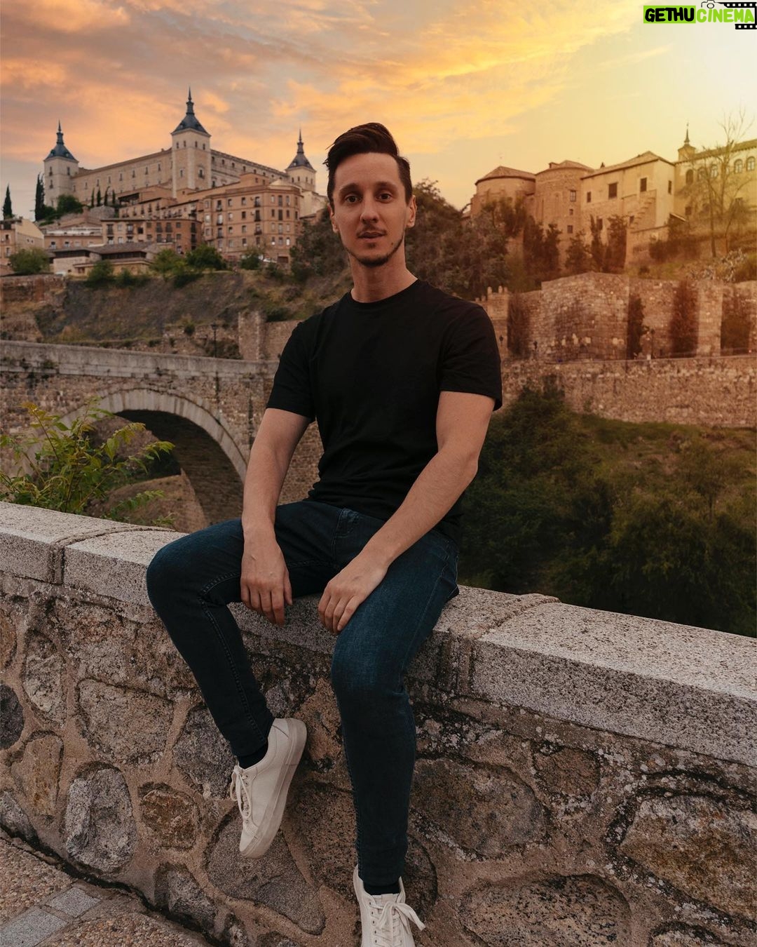 Nicolás Amelio-Ortiz - 4.5K Likes -