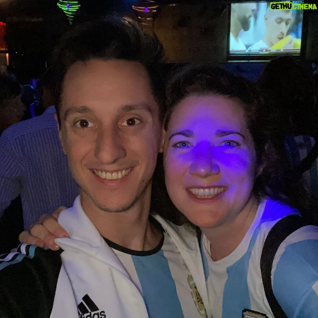 Nicolás Amelio-Ortiz - 10.5K Likes - La primera vez que vivo el mundial en otro país y encima de rodaje! 🇦🇷 Gracias por darme esta alegría hoy!!!