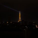 Nicolas Couteau Instagram - Roof top parisien avec un verre de vin blanc 🥂que demander plus au peuple… 😌 Paris
